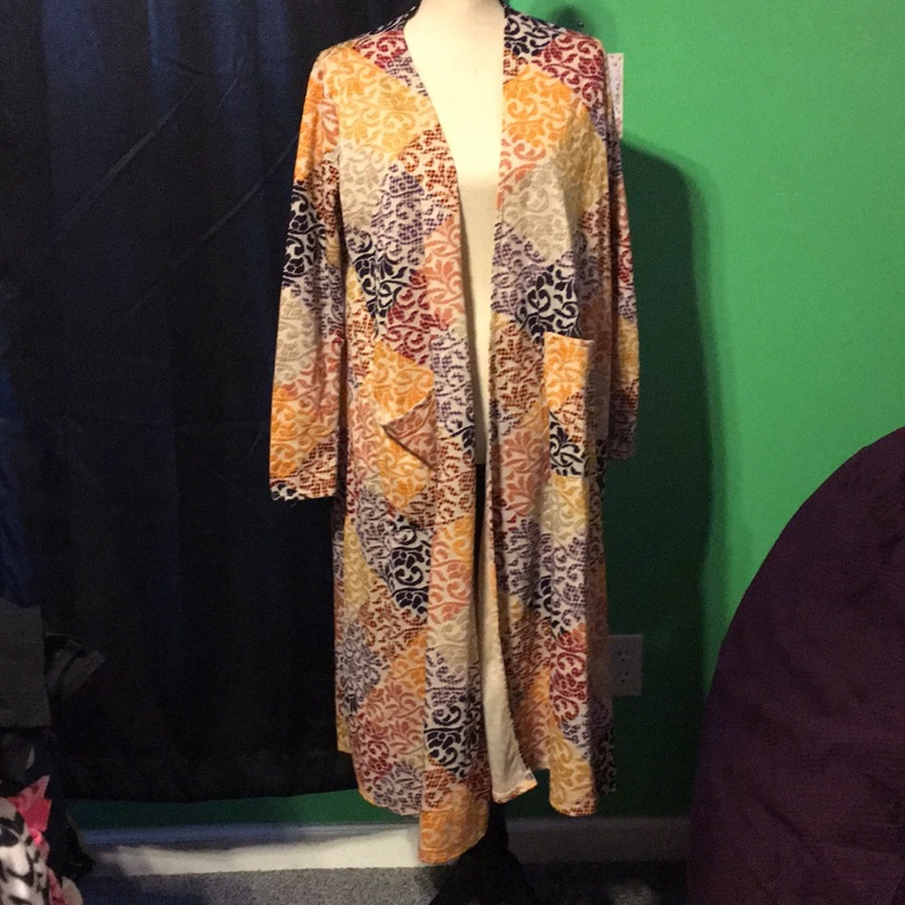 Diamond swirl Lularoe sarah cardigan
